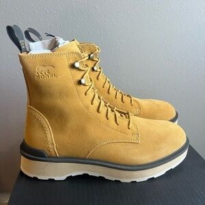 NWT Sorel Women’s Hi-Line Lace Boots Size 8.5